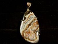 Crazy Lace Agate pendant